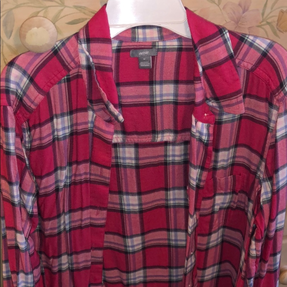 Aerie women’s plaid flannel